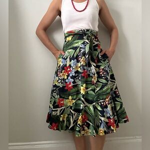 Zara Flower print skirt like new